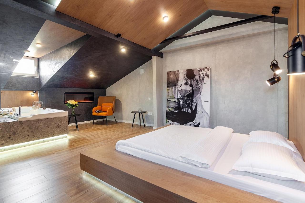 Royal Vip Jacuzzi Apart Lemberg Exterior foto