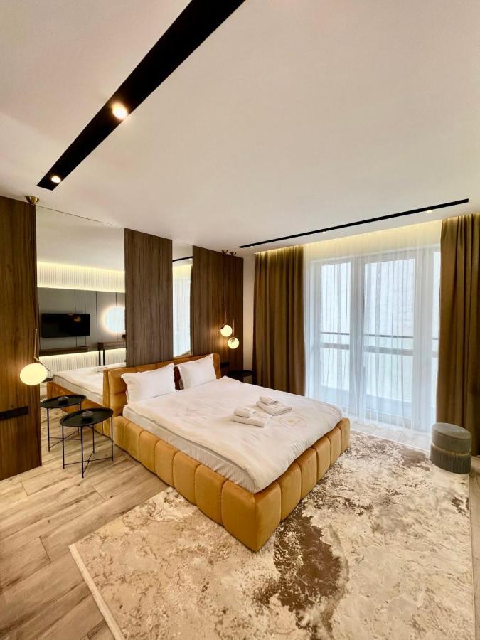 Royal Vip Jacuzzi Apart Lemberg Exterior foto